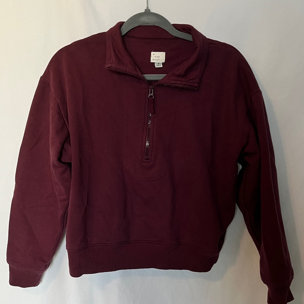 Sweatshirt